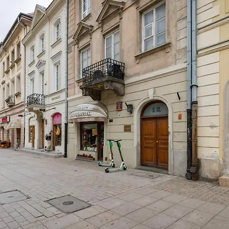 Rent Like - Krakowskie Przedmiescie 12 Ii Warsaw