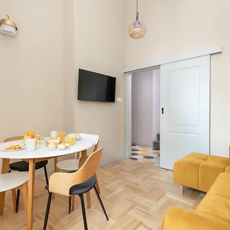 Rent Like - Krakowskie Przedmiescie 12 Ii Apartment
