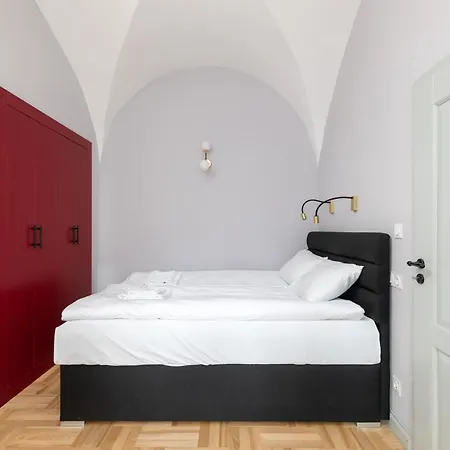 Rent Like - Krakowskie Przedmiescie 12 Ii Apartment